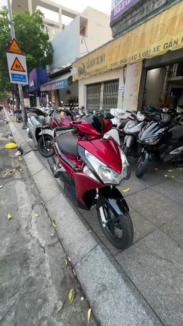 Honda Air Blade FI 2012 Đỏ. Mua bán Xe máy tại Quận Tân Phú Tp Hồ Chí Minh được đăng bởi Tuanduy hình 1