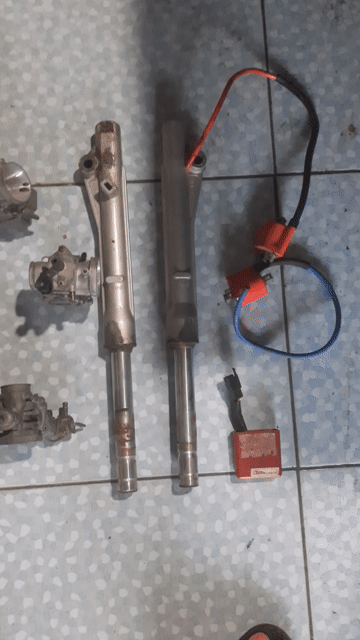 Mobin sườn xe máy Đỏ Đen. Mua bán Phụ tùng xe tại Huyện Hóc Môn Tp Hồ Chí Minh được đăng bởi Phúc hình 1