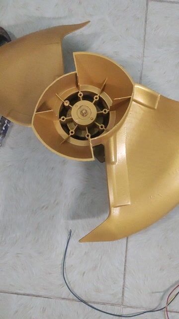 Quạt cục nóng 12000 BTU Vàng. Mua bán Máy lạnh, điều hoà tại Huyện Vĩnh Cửu Đồng Nai được đăng bởi Minh Tấn hình 1