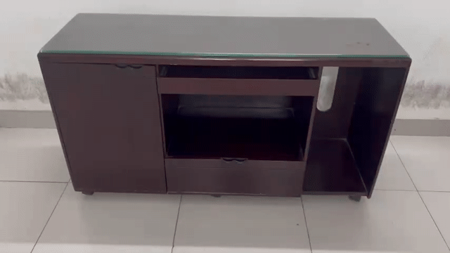 Kệ tivi Gỗ Kính Nâu Có bánh xe. Mua bán Tủ, kệ gia đình tại Quận Hà Đông Hà Nội được đăng bởi LAN ANH hình 1