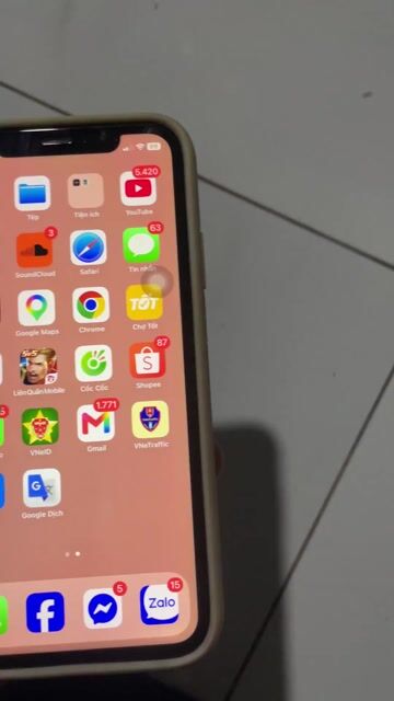 Apple iPhone XR cam  Đã sử dụng. Mua bán Điện thoại tại Quận Thanh Xuân Hà Nội được đăng bởi Bắc Lê hình 1