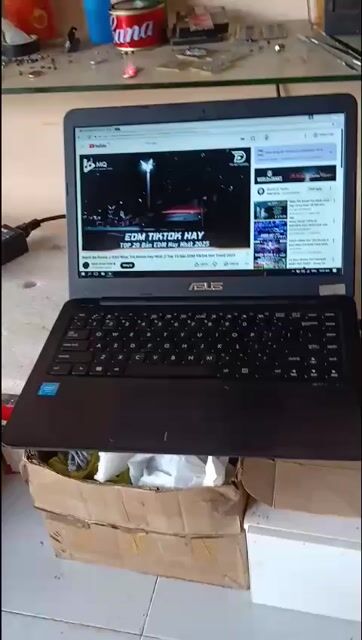 Laptop Asus Đen mỏng đẹp. Mua bán Laptop tại Thành phố Buôn Ma Thuột Đắk Lắk được đăng bởi trương mạnh hình 1