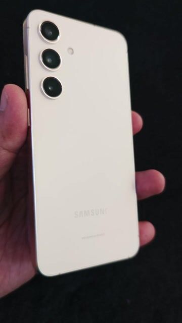 Samsung Galaxy S24 256GB Vàng. Mua bán Điện thoại tại Thành phố Vĩnh Long Vĩnh Long được đăng bởi Nguyễn Anh Tuấn  hình 1
