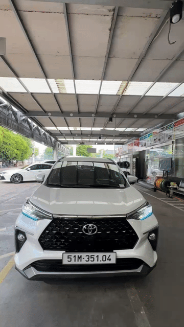 Toyota Veloz Top 2025 Trắng 13.700 km. Mua bán Ô tô tại Quận Tân Phú Tp Hồ Chí Minh được đăng bởi Thành Nam Toyota  hình 1