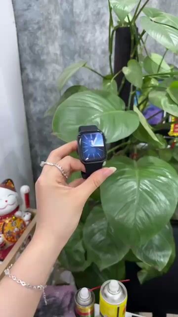 Apple Watch SE 44mm Đen LTE eSIM. Mua bán Thiết bị đeo thông minh tại Quận Thanh Xuân Hà Nội được đăng bởi Thu Trang hình 1