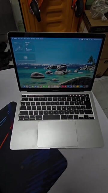 Macbook Pro Touch Bar 2020 13" 3K (i7/32GB/512GB). Mua bán Laptop tại Quận 10 Tp Hồ Chí Minh được đăng bởi Đồ Công Nghệ Giá Rẻ hình 1
