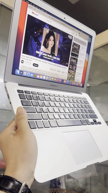 Apple MacBook Air 2017 i5 13 inch 8GB/128GB Bạc. Mua bán Laptop tại Quận Gò Vấp Tp Hồ Chí Minh được đăng bởi Thanh lí cầm đồ hình 1