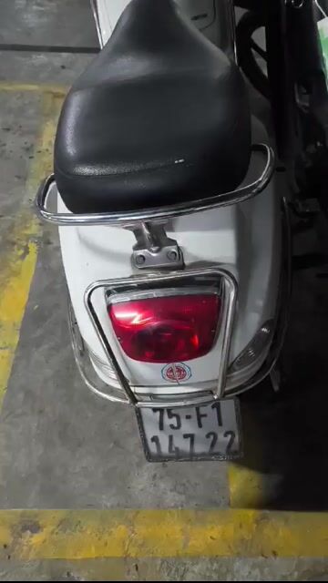 Piaggio Vespa màu Trắng. Mua bán Xe máy tại Thành phố Huế Thừa Thiên Huế được đăng bởi Phương T hình 1