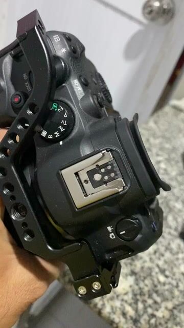 Vĩnh Long    Máy ảnh Canon EOS R6 Mark II. Mua bán Máy ảnh, Máy quay tại Huyện Mang Thít Vĩnh Long được đăng bởi Đức hình 1