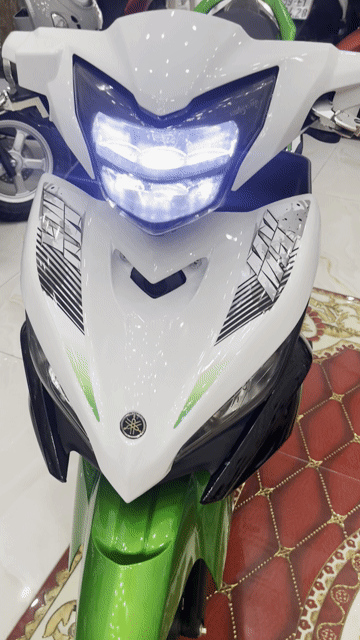 Yamaha Exciter 135 2012 Trắng Xanh Đen. Mua bán Xe máy tại Thành phố Dĩ An Bình Dương được đăng bởi Minh Phương xe máy cũ Bình Dương hình 1