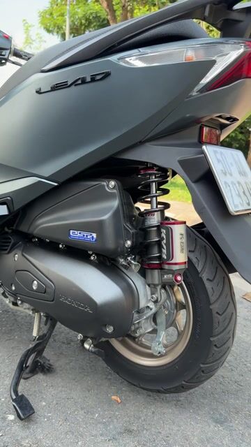 Phuộc nhún (Giảm sóc) KYB nhập khẩu Thái Lan. Mua bán Phụ tùng xe tại Quận 7 Tp Hồ Chí Minh được đăng bởi Phạm Duy hình 1