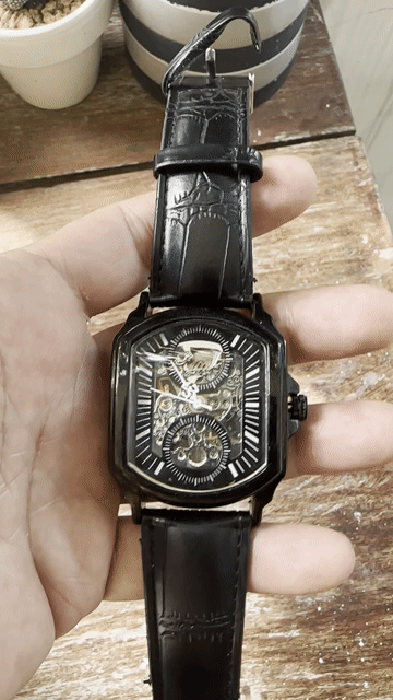 Đồng hồ đeo tay Nam Đen đã qua sử dụng. Mua bán Đồng hồ tại Thành phố Huế Thừa Thiên Huế được đăng bởi Minh Quang hình 1