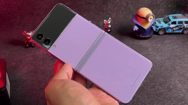 bán/giaoluu Samsung Z Flip3 5G Tím ZIN ĐẸP Giá RẺ. Mua bán Điện thoại tại Quận Hoàng Mai Hà Nội được đăng bởi VANH AT Mobile Hitech 766 Trương Định HN hình 1