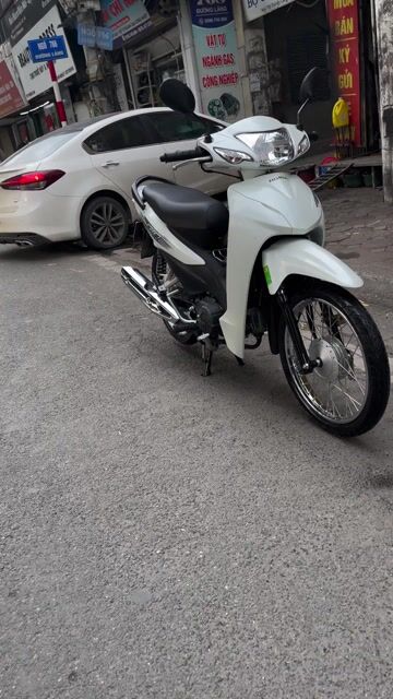 Honda Wave Alpha 110 2023 Trắng. Mua bán Xe máy tại Quận Đống Đa Hà Nội được đăng bởi Hà hình 1