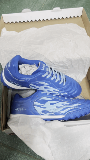 Giày đá bóng Wika Nam Xanh dương size 42. Mua bán Đồ thể thao, Dã ngoại tại Thành phố Buôn Ma Thuột Đắk Lắk được đăng bởi đồ đạc bmt hình 1