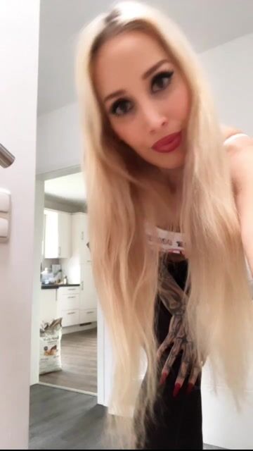 Model - StellaCinderella latex