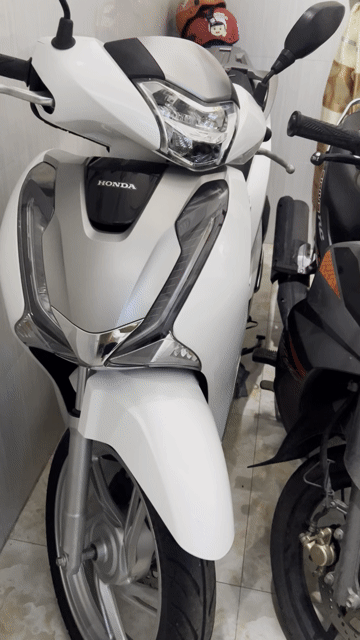 Honda SH 2019 Trắng bạc. Mua bán Xe máy tại Huyện Cần Đước Long An được đăng bởi Tên chưa cung cấp hình 1