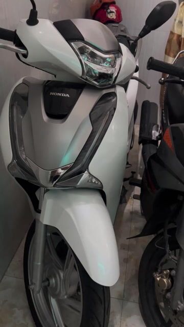 Honda SH 2019 Trắng bạc. Mua bán Xe máy tại Huyện Cần Đước Long An được đăng bởi Tên chưa cung cấp hình 1