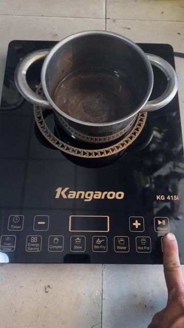 Bếp điện từ Kangaroo KG 415i Đen kén nồi. Mua bán Bếp, lò, đồ điện nhà bếp tại Quận 7 Tp Hồ Chí Minh được đăng bởi Phạm hưng 1982 Q7 Đồ Cũ Bao Sài  hình 1