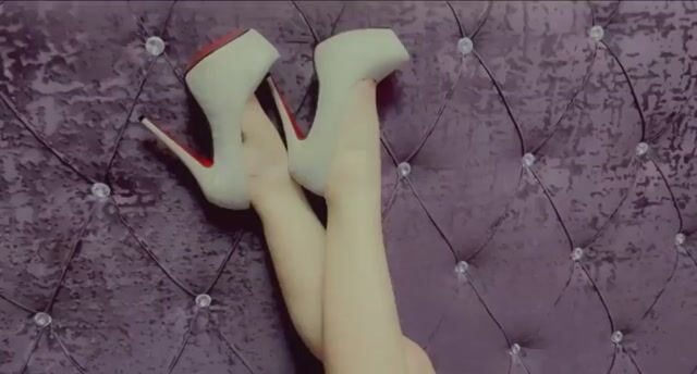 Model - Eva Elfie toy