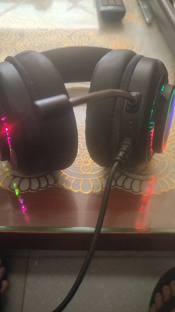 Bán tai nghe có mic hoạt động hoàn hảo âm thanh. Mua bán Tivi, Âm thanh tại Thành phố Nha Trang Khánh Hòa được đăng bởi Luong Tran hình 1