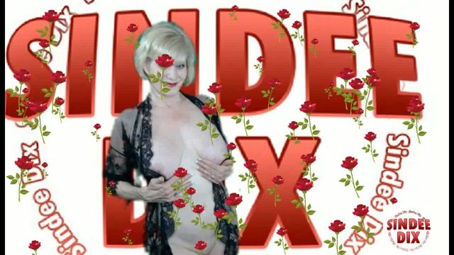 Model - Sindee Dix oral