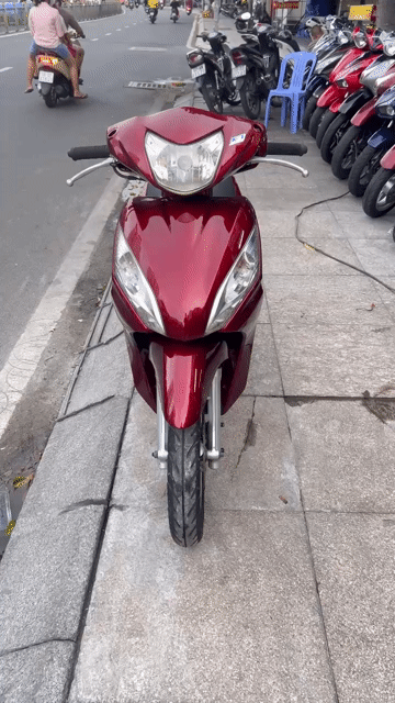 Honda Vision 2014 màu Đỏ. Mua bán Xe máy tại Quận Tân Phú Tp Hồ Chí Minh được đăng bởi Tuanduy hình 1