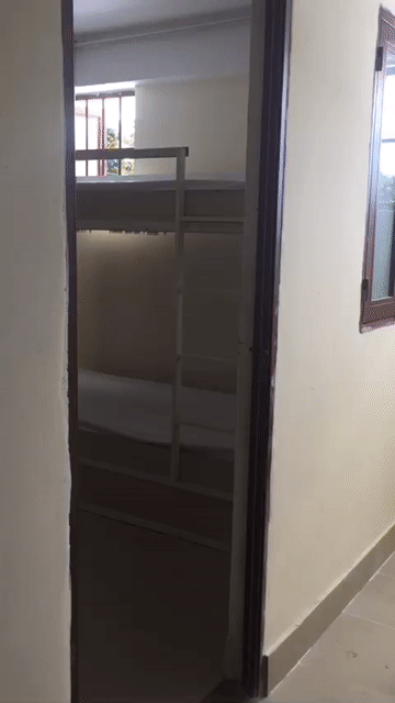 Giường tầng Sắt Trắng 1.4m x 2m Có hộc đồ. Mua bán Giường, chăn ga gối nệm tại Thị xã Hương Thủy Thừa Thiên Huế được đăng bởi Mẫn hình 1