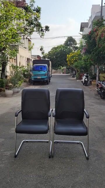 Ghế văn phòng Hòa Phát Đen, ghế quỳ nệm da cũ đẹp. Mua bán Bàn ghế tại Thành phố Thủ Đức Tp Hồ Chí Minh được đăng bởi Kho Đồ cũ Phú Nhàn hình 1