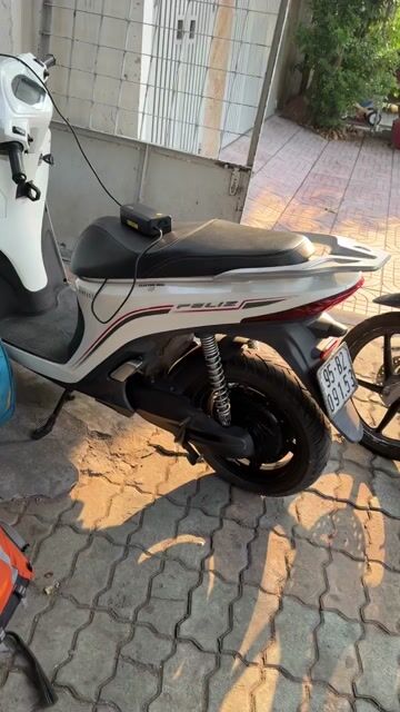 Xe máy điện VinFast Feliz Trắng. Mua bán Xe máy tại Thành phố Thủ Đức Tp Hồ Chí Minh được đăng bởi Trần Văn Tài hình 1