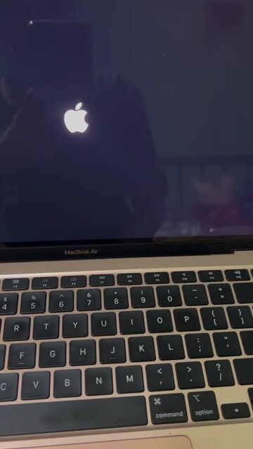 Xác MacBook Air Vàng hồng 2020 màn hình tốt. Mua bán Laptop tại Quận 7 Tp Hồ Chí Minh được đăng bởi Duong hình 1