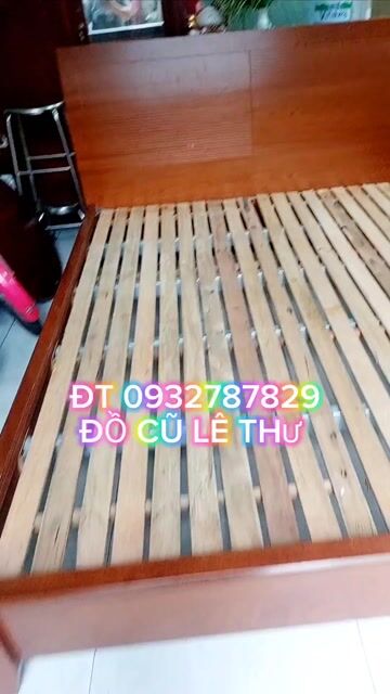 Cần thanh lý giường gỗ ép công nghiệp bao sihp