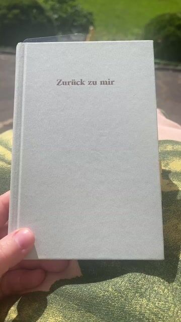 Ich bin auf dem Weg zu mir. Das Buch wird immer einen besonderen Platz in meinem Herzen haben. ❤️