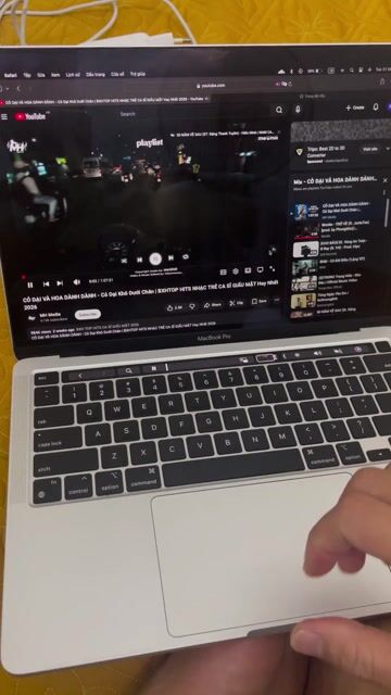 MacBook Pro M1 13inch, 8GB/256GB, Full Box CũXưoc. Mua bán Laptop tại Quận Bắc Từ Liêm Hà Nội được đăng bởi Nhân Bùi hình 1