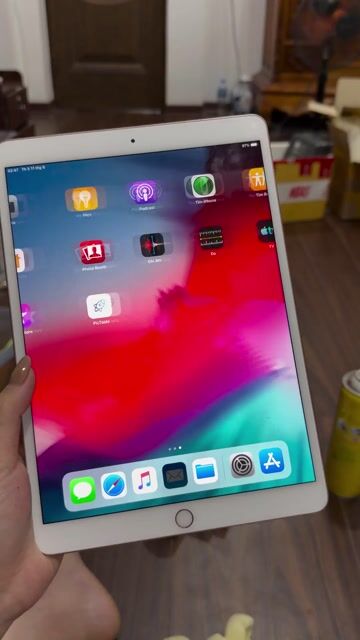 Apple iPad Air 3 4G 256GB Vàng hồng. Mua bán Máy tính bảng tại Quận Hoàng Mai Hà Nội được đăng bởi Lã Bình iPad hình 1