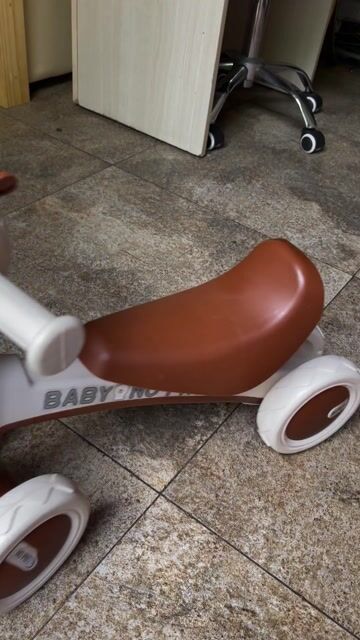 Xe chòi chân Trắng nâu. Mua bán Mẹ và bé tại Quận Gò Vấp Tp Hồ Chí Minh được đăng bởi Van hình 1