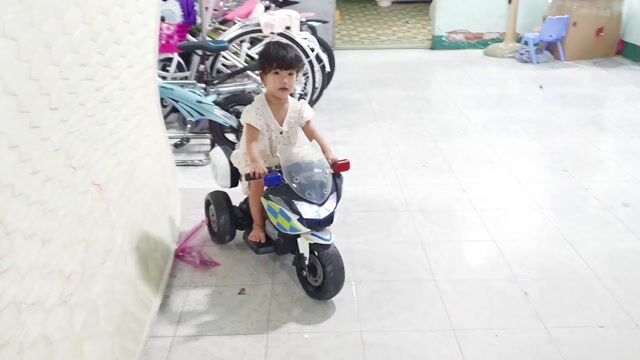 XE MÁY ĐIỆN TRẺ EM. Mua bán Mẹ và bé tại Thành phố Biên Hòa Đồng Nai được đăng bởi MINH ANH  hình 1