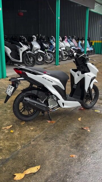 Honda Vario 150 Trắng Thể thao. Mua bán Xe máy tại Thị xã Bến Cát Bình Dương được đăng bởi xe máy trả góp tín nghĩa  hình 1