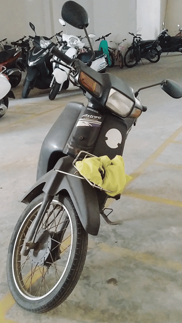 Honda Astrea Grand 1993 Đen. Mua bán Xe máy tại Quận Cẩm Lệ Đà Nẵng được đăng bởi Nhật Linh hình 1