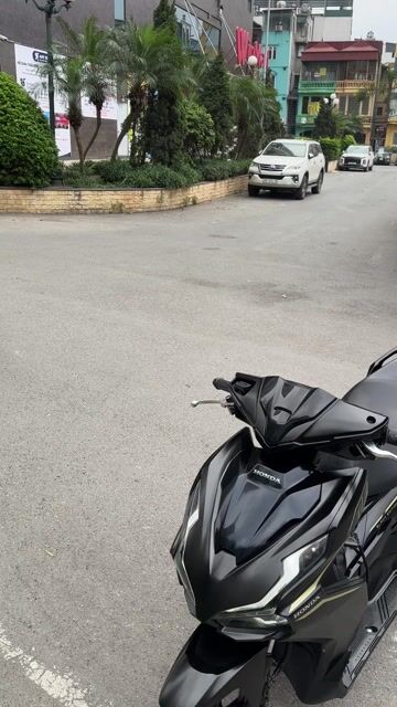 Honda Airblade 2022 125cc Đen 7.978 km. Mua bán Xe máy tại Quận Hoàng Mai Hà Nội được đăng bởi Xe Máy Quân Oanh  hình 1