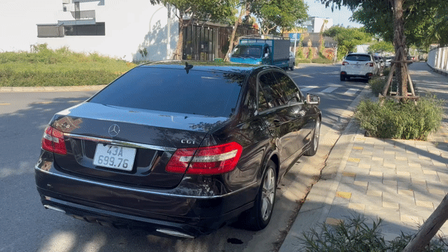 Mercedes E250 2009 Nâu. Mua bán Ô tô tại Quận Hải Châu Đà Nẵng được đăng bởi hai phan hình 1