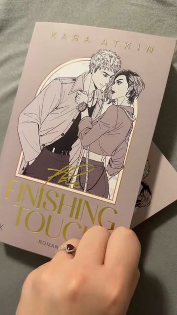 Ich mochte die Geschichte schon echt sehr und es ist auf jeden Fall der beste Teil der Triologie!! Ich liebe einfach enemies to lovers und diese Spannung war einfach hervorragend 🫶🏼 es ist aber einfach kein Highlight sondern eine süße Reihe zum zwischendurch lesen✨ 