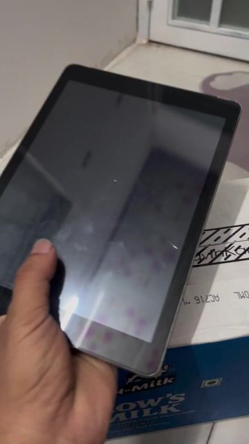 Ipad Air 16 có 4g. Mua bán Máy tính bảng tại Huyện Bình Chánh Tp Hồ Chí Minh được đăng bởi Lee Bi My hình 1
