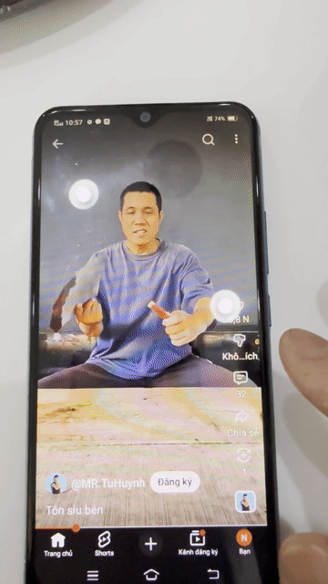 Vivo 1906 Trắng chuyển sắc. Mua bán Điện thoại tại Thành phố Thủ Đức Tp Hồ Chí Minh được đăng bởi Nguyễn Ngọc Hồng Vy hình 1