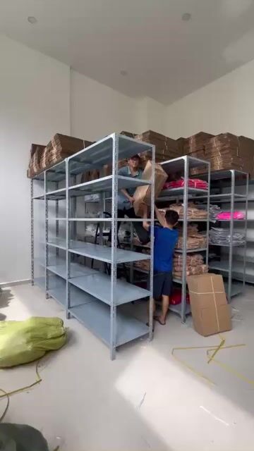 Kệ sắt. Mua bán Tủ, kệ gia đình tại Quận Tân Bình Tp Hồ Chí Minh được đăng bởi LÂM KỆ SẮT hình 1