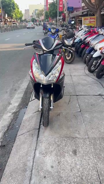 Honda Air Blade 2012 Đỏ đen. Mua bán Xe máy tại Quận Tân Phú Tp Hồ Chí Minh được đăng bởi Tuanduy hình 1