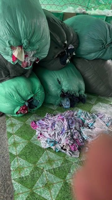 Vải vụn đa màu hoa văn. Mua bán Quần áo tại Huyện Củ Chi Tp Hồ Chí Minh được đăng bởi Tuan Vo hình 1