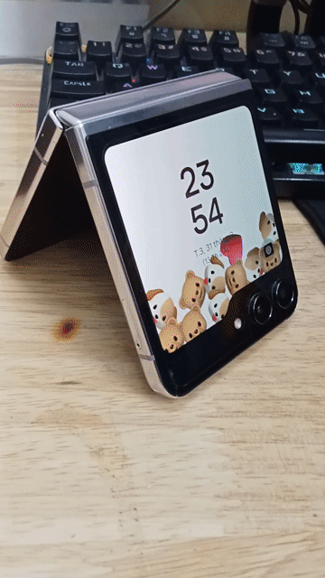 Samsung Galaxy Z Flip 5 256GB Tím. Mua bán Điện thoại tại Quận Tân Phú Tp Hồ Chí Minh được đăng bởi SAMSUNG OPPO XIAOMI  VIVO  hình 1