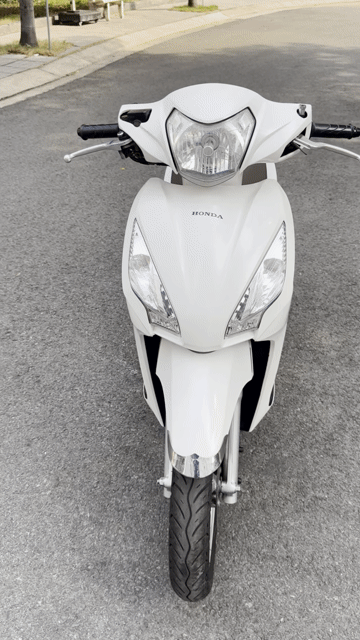 Honda Vision 2015 nguyên zin BSTP. Mua bán Xe máy tại Quận 12 Tp Hồ Chí Minh được đăng bởi XE MÁY HẢI THANH hình 1