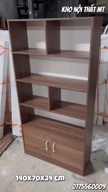 Tủ, Kệ Trưng Bày Đẹp, Giá Rẻ, New 100%. Mua bán Tủ, kệ gia đình tại Quận Cẩm Lệ Đà Nẵng được đăng bởi Kho Nội Thất MT  hình 1